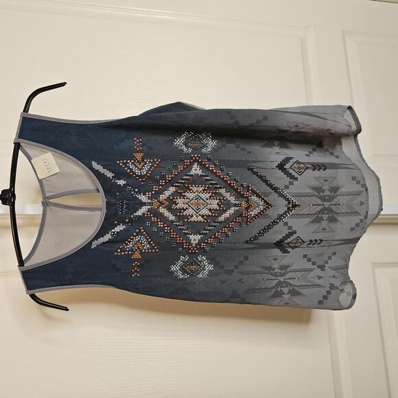 Vocal Tops - Vocal California Stylish Beaded Tank Top - Medium